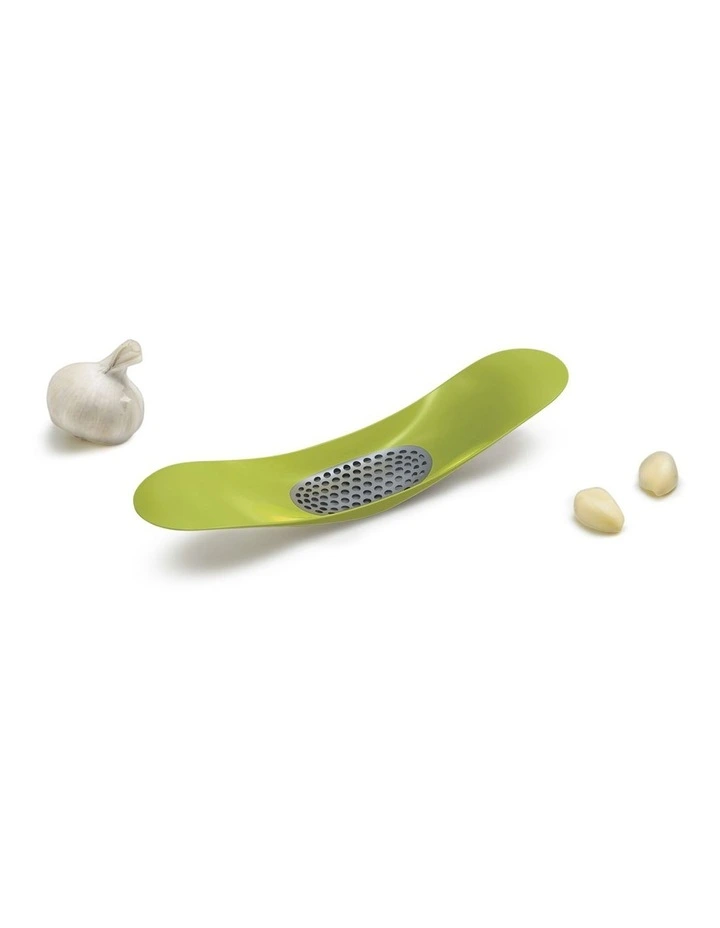 Joseph Joseph Rocker Garlic Crusher Green 3 Joseph Joseph Rocker Garlic Crusher Green