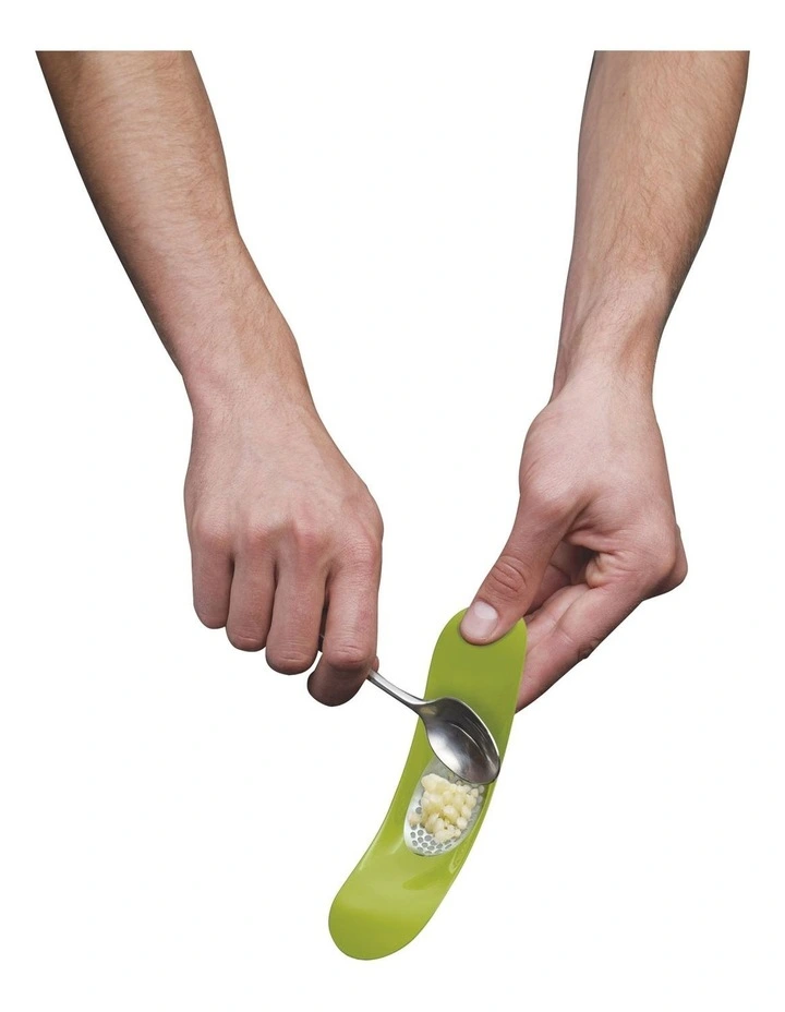 Joseph Joseph Rocker Garlic Crusher Green 6 Joseph Joseph Rocker Garlic Crusher Green - Image 4