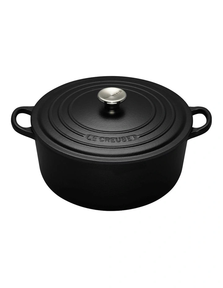 Le Creuset Signature Round Casserole 20cm Satin Black 3 Le Creuset Signature Round Casserole 20cm Satin Black