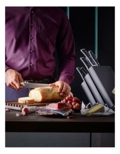 Classic Ikon Black Boning Knife 14cm 8 Classic Ikon Black Boning Knife 14cm -Maxwell Williams Store 777032020 2 1 720x928