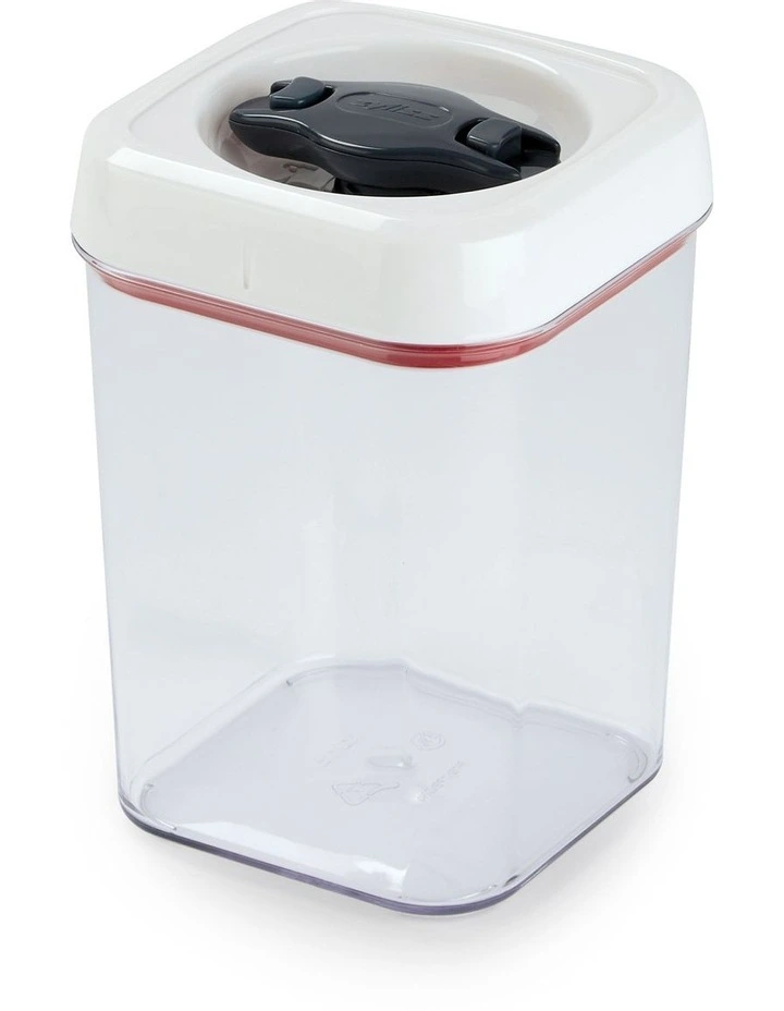 Zyliss Twist & Seal 1.0L Square Container 3 Zyliss Twist & Seal 1.0L Square Container