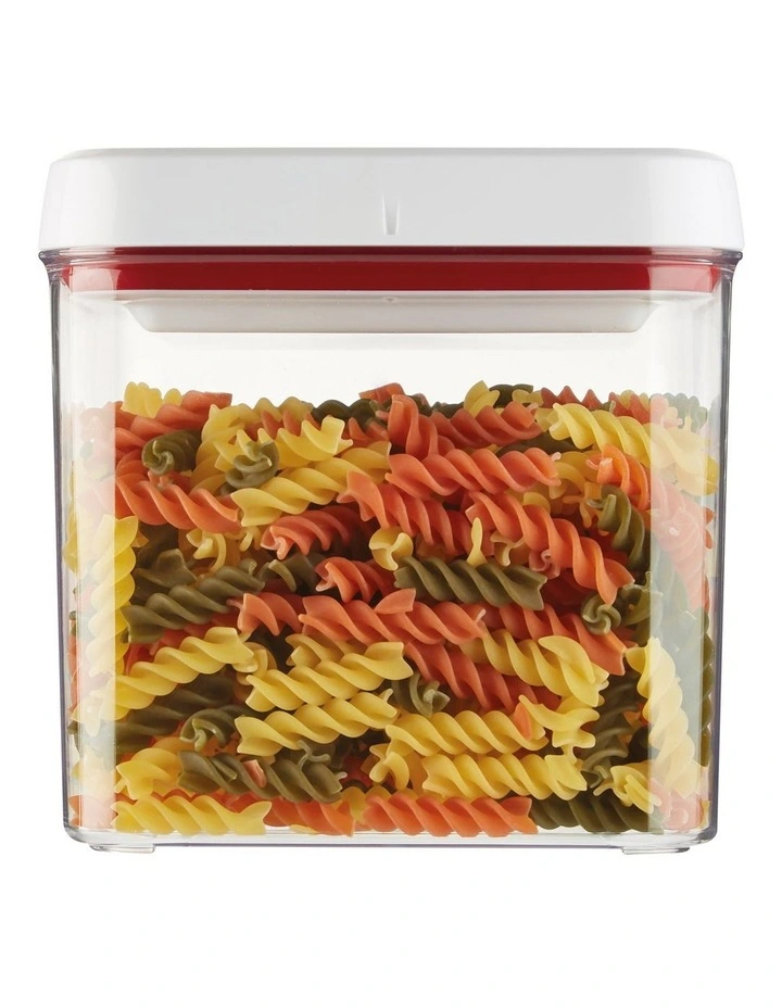 Zyliss Twist & Seal 2.48L Lrge Square Container 4 Zyliss Twist & Seal 2.48L Lrge Square Container - Image 2