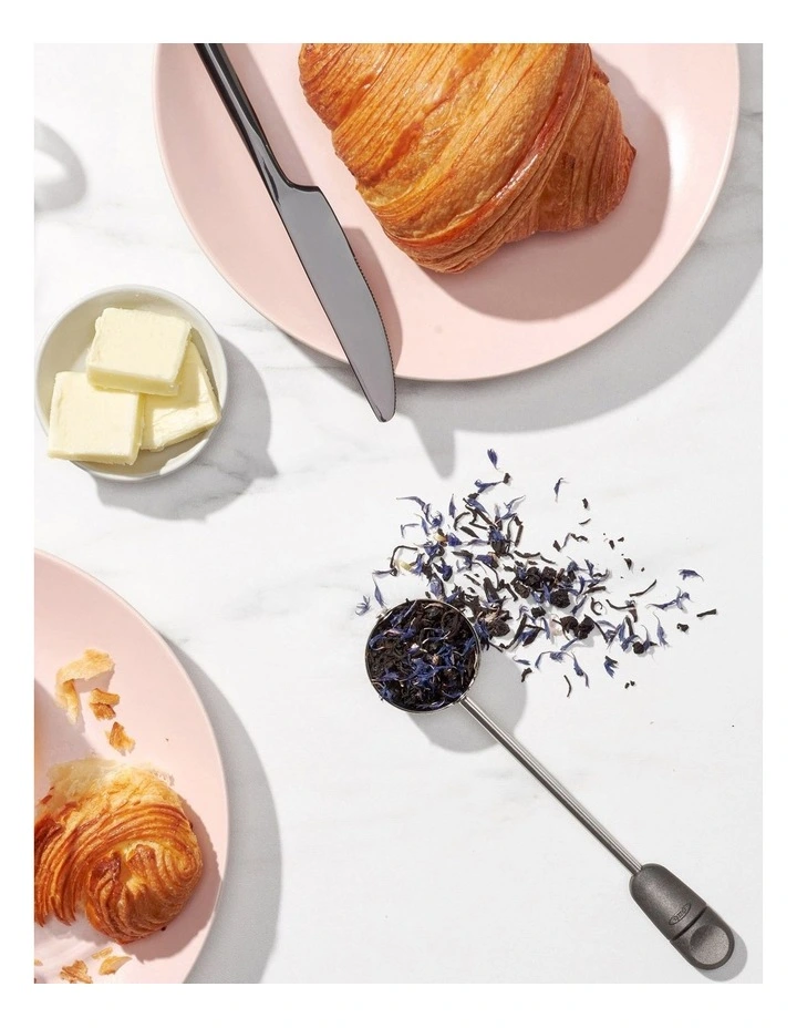 OXO Good Grips Twisting Tea Ball In Black 8 OXO Good Grips Twisting Tea Ball In Black - Image 6