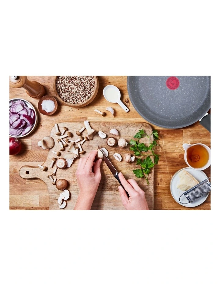 Tefal Healthy Chef Non-stick Induction 28cm Frypan 6 Tefal Healthy Chef Non-stick Induction 28cm Frypan - Image 4