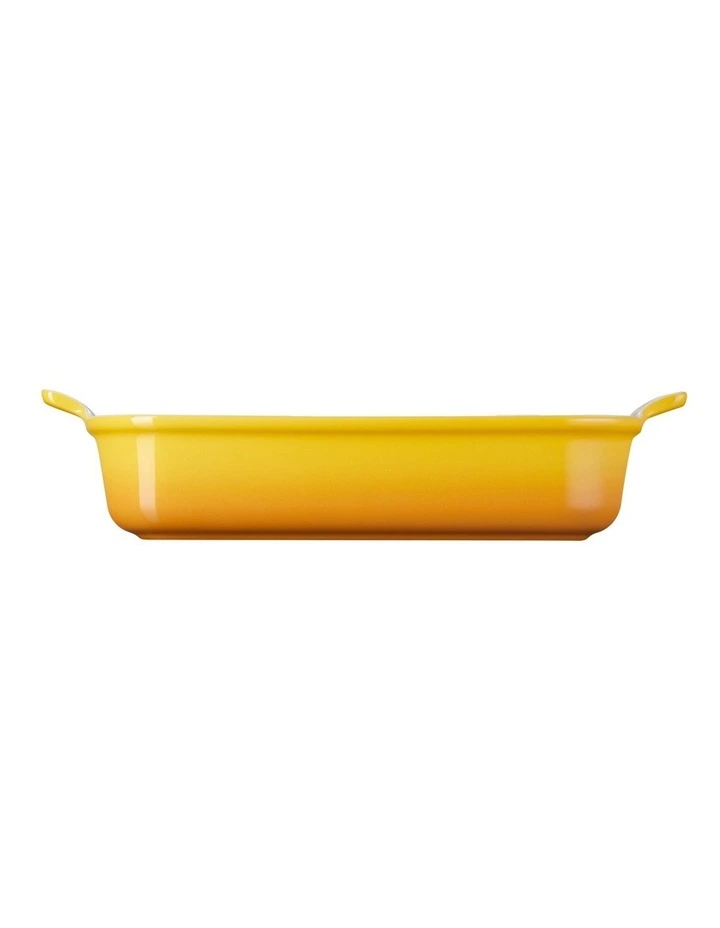 Le Creuset Heritage Stoneware Dish 32cm Nectar 4 Le Creuset Heritage Stoneware Dish 32cm Nectar - Image 2