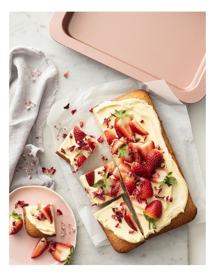 Rose Gold Slice Pan 27.5cm 5 Rose Gold Slice Pan 27.5cm - Image 3