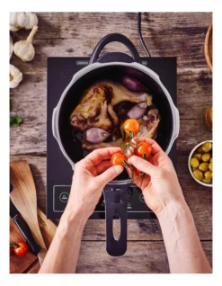 Pressure Cooker Green 22cm/6.0L -Maxwell Williams Store 831154600 6 720x928