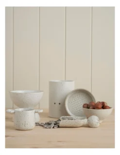 Handy Little Things Double Headed Spoon White Speckle 7 Handy Little Things Double Headed Spoon White Speckle -Maxwell Williams Store 866601640 3 720x928