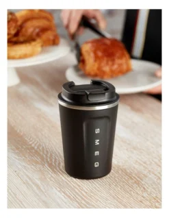 Smeg Travel Mug 350ml Black KCUP350 11 Smeg Travel Mug 350ml Black KCUP350 -Maxwell Williams Store 881895970 5 720x928