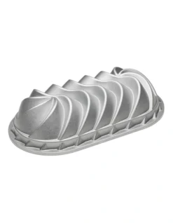 Wave Cake Pan In Silver