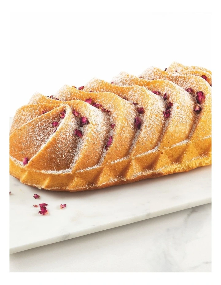 Wave Cake Pan In Silver 4 Wave Cake Pan In Silver - Image 2