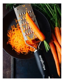 Microplane Gourmet Julienne Grater 7 Microplane Gourmet Julienne Grater -Maxwell Williams Store 902665990 3 720x928