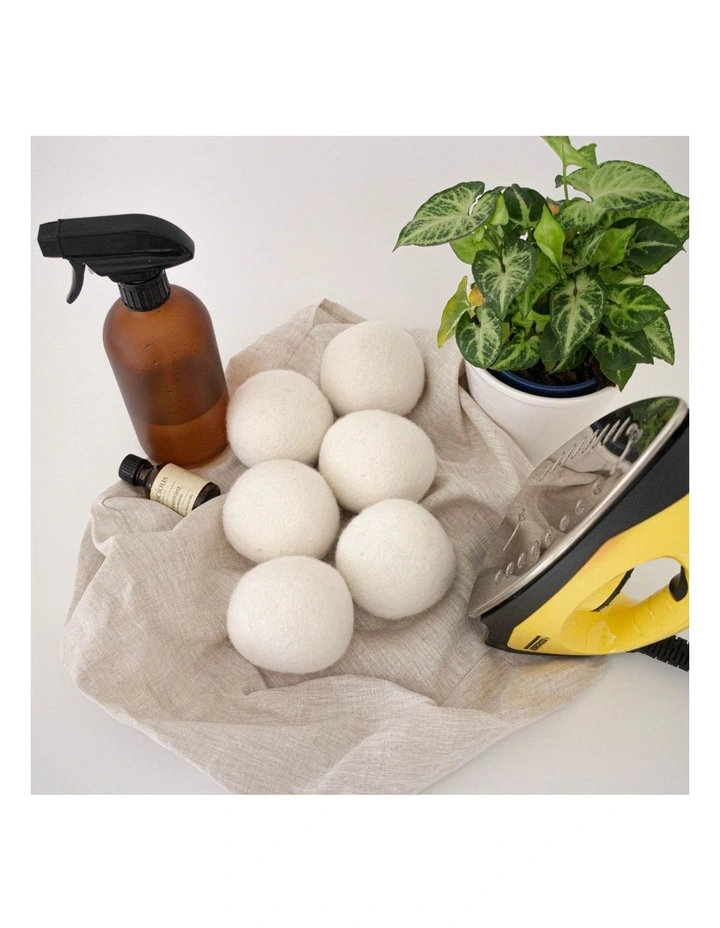 Naturally Sheepskins Wool Dryer Balls (set Of 6) 4 Naturally Sheepskins Wool Dryer Balls (set Of 6) - Image 2