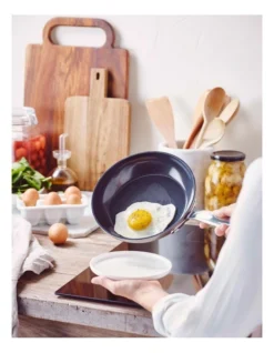 Greenpan Revolution 24cm Frypan In Champagne 9 Greenpan Revolution 24cm Frypan In Champagne -Maxwell Williams Store 914825080 3 720x928