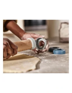 Joseph Joseph PrecisionPin Adjustable Rolling Pin In Sky -Maxwell Williams Store 934238260 3 720x928