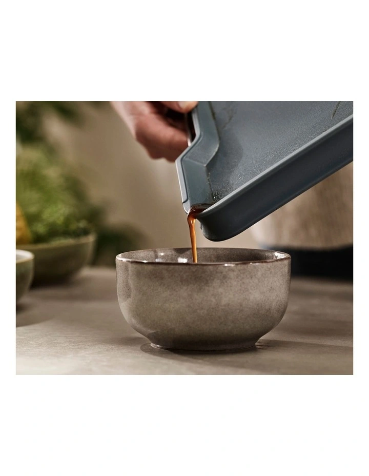 Joseph Joseph Cut&Carve Plus Extra Large In Sky 8 Joseph Joseph Cut&Carve Plus Extra Large In Sky - Image 6