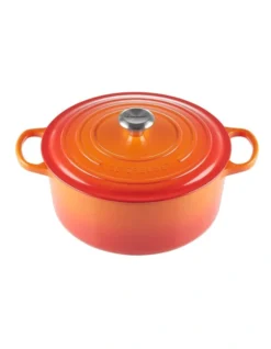 Le Creuset Signature Round Casserole 28cm/6.7Lt In Volcanic