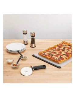 OXO Pizza Wheel -Maxwell Williams Store 934744960 4 720x928