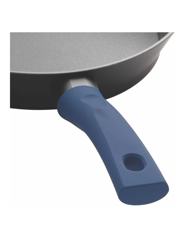 Colours Twin Frypan Pack 20cm & 28cm In Midnight Blue 4 Colours Twin Frypan Pack 20cm & 28cm In Midnight Blue - Image 2