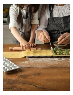 Marcato Ravioli Tray With Rolling Pin 24 Pieces 40mm -Maxwell Williams Store 954137890 5 720x928