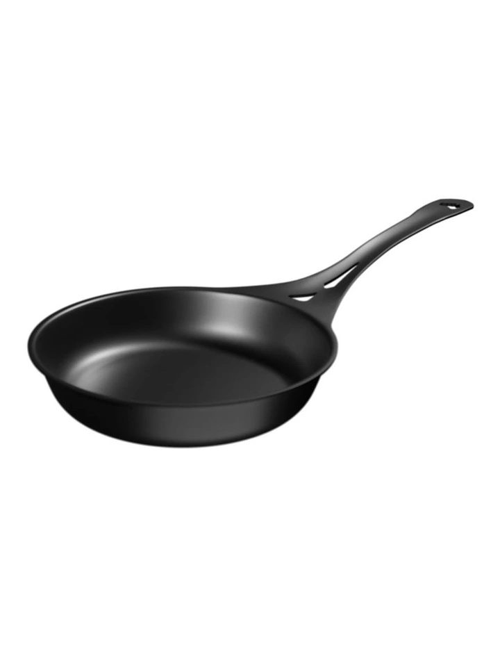 Quenched Lightning Pan Long Handle 20cm In Black 3 Quenched Lightning Pan Long Handle 20cm In Black