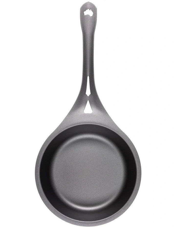 Quenched Lightning Pan Long Handle 20cm In Black 4 Quenched Lightning Pan Long Handle 20cm In Black - Image 2