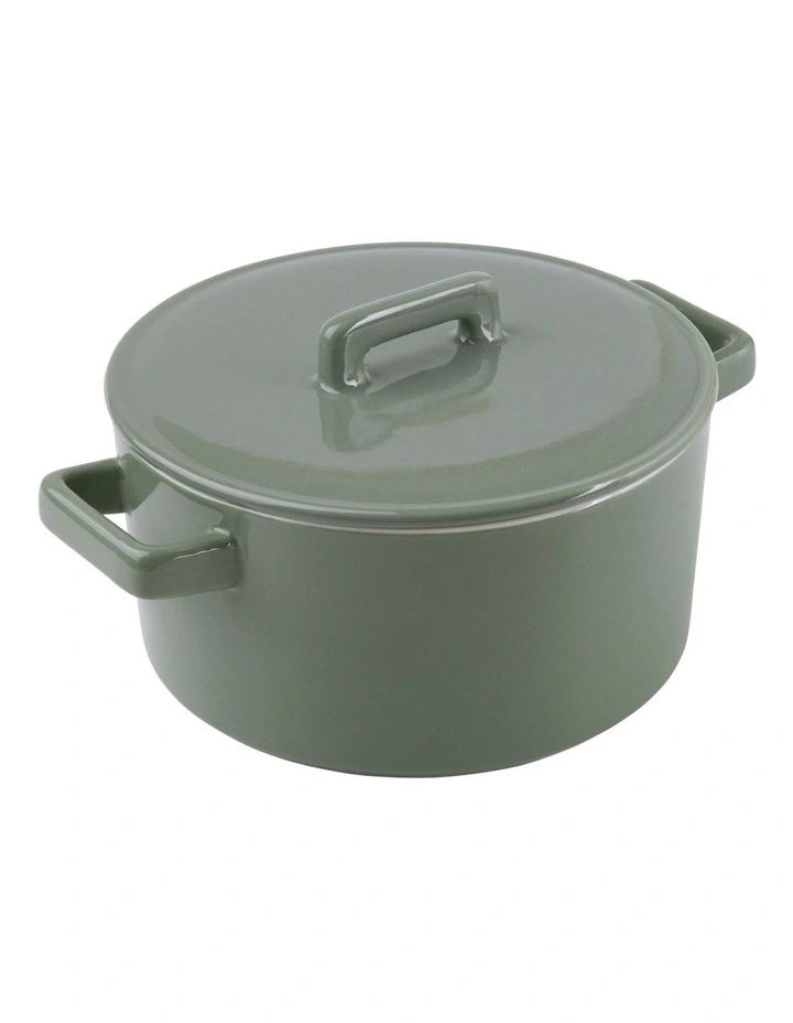 Maxwell & Williams Gift Boxed Epicurious Round Casserole 1.3L In Sage 4 Maxwell & Williams Gift Boxed Epicurious Round Casserole 1.3L In Sage - Image 2